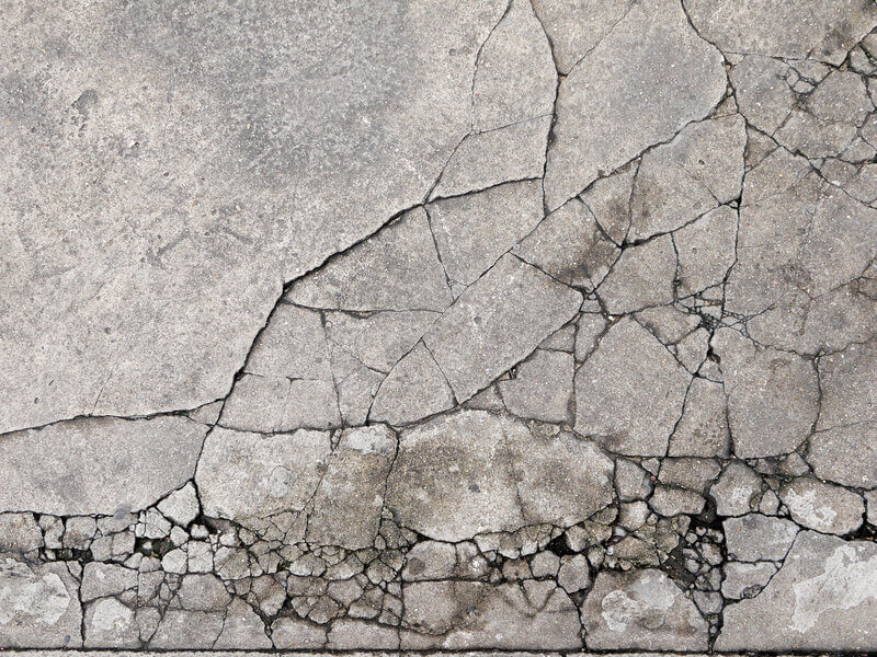 repair cracks in your concrete drivewaye